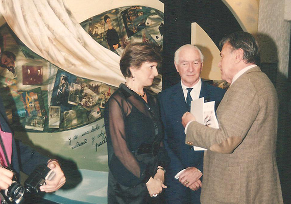 Inauguración<br>Reposición de unos de los murales<br>AT con Giula Kosice