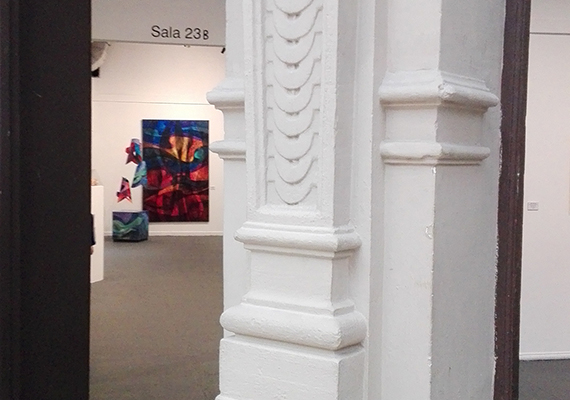 Vista de las obras de AT<br>desde el hall central del Borges