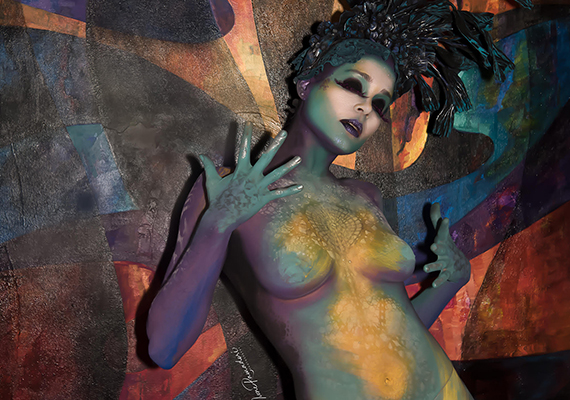 El body painting se integra a las obras de AT